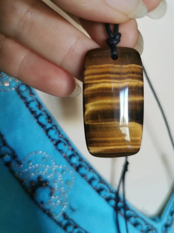 Pendentif en Oeil de Tigre