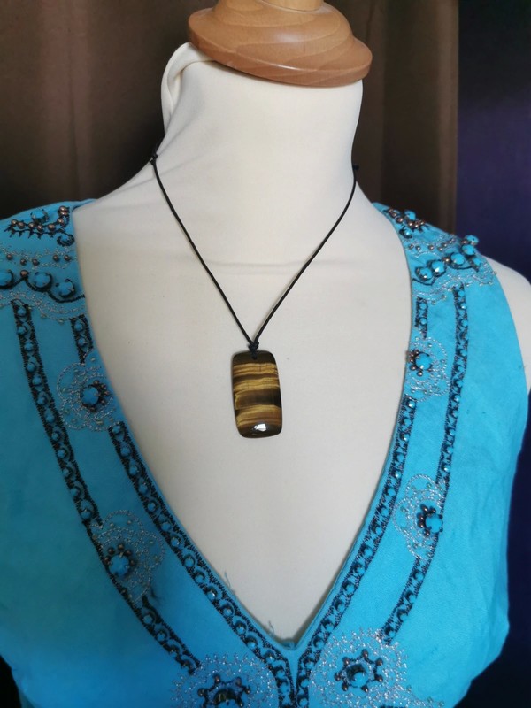 Pendentif en Oeil de Tigre