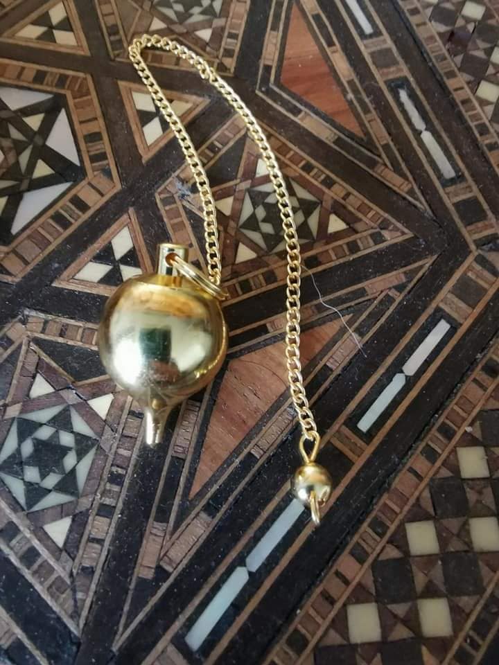 255468211_3161358334094428_4396569594344041449_n Pendule Goutte en Laiton