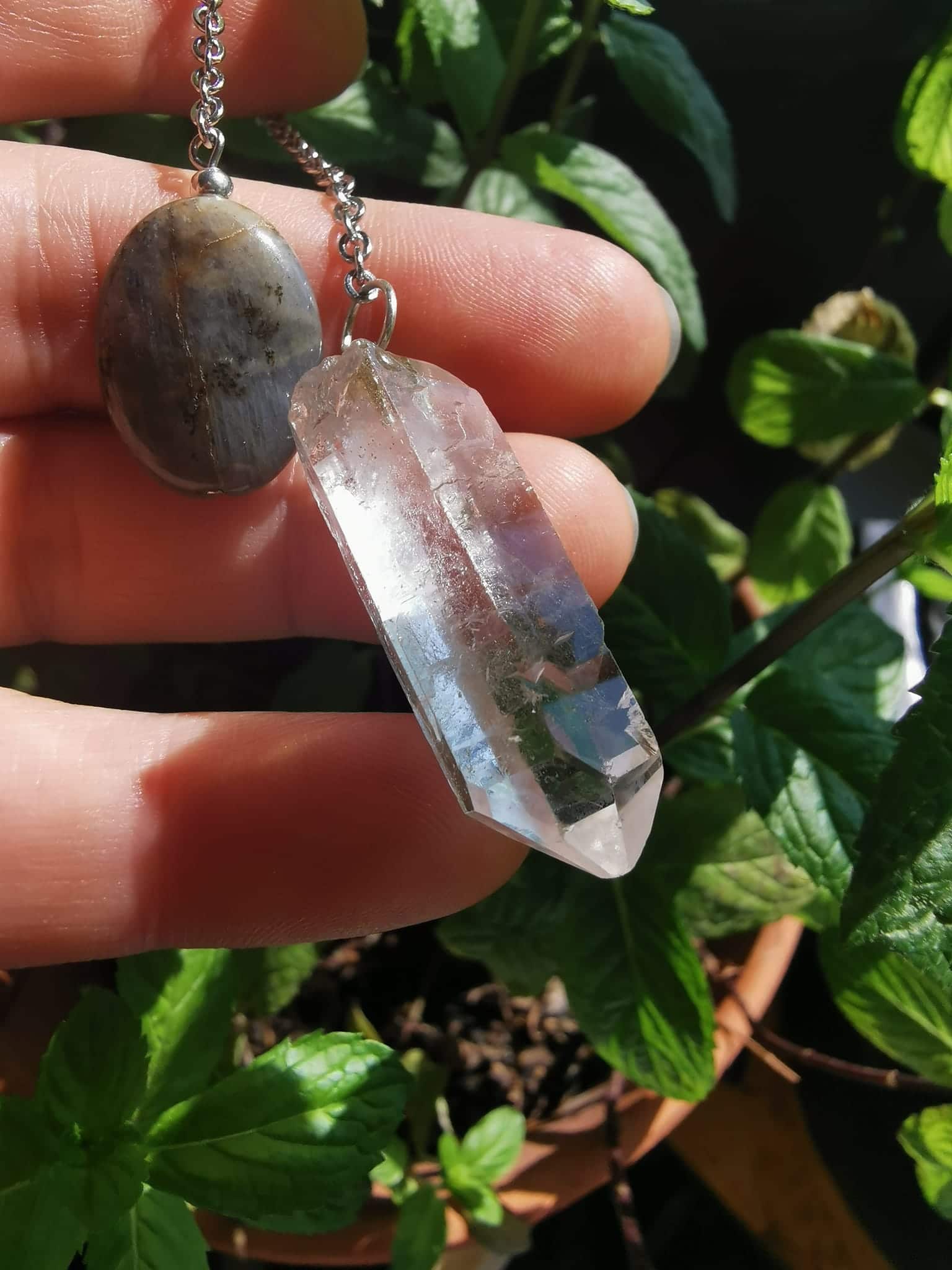 Pendule en Cristal de Roche et Labradorite.