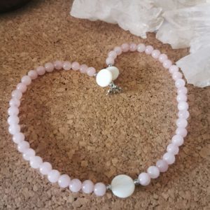 collier en quartz rose