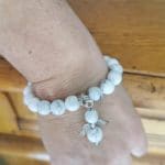 BRACELETS EN HOWLITE 10mm
