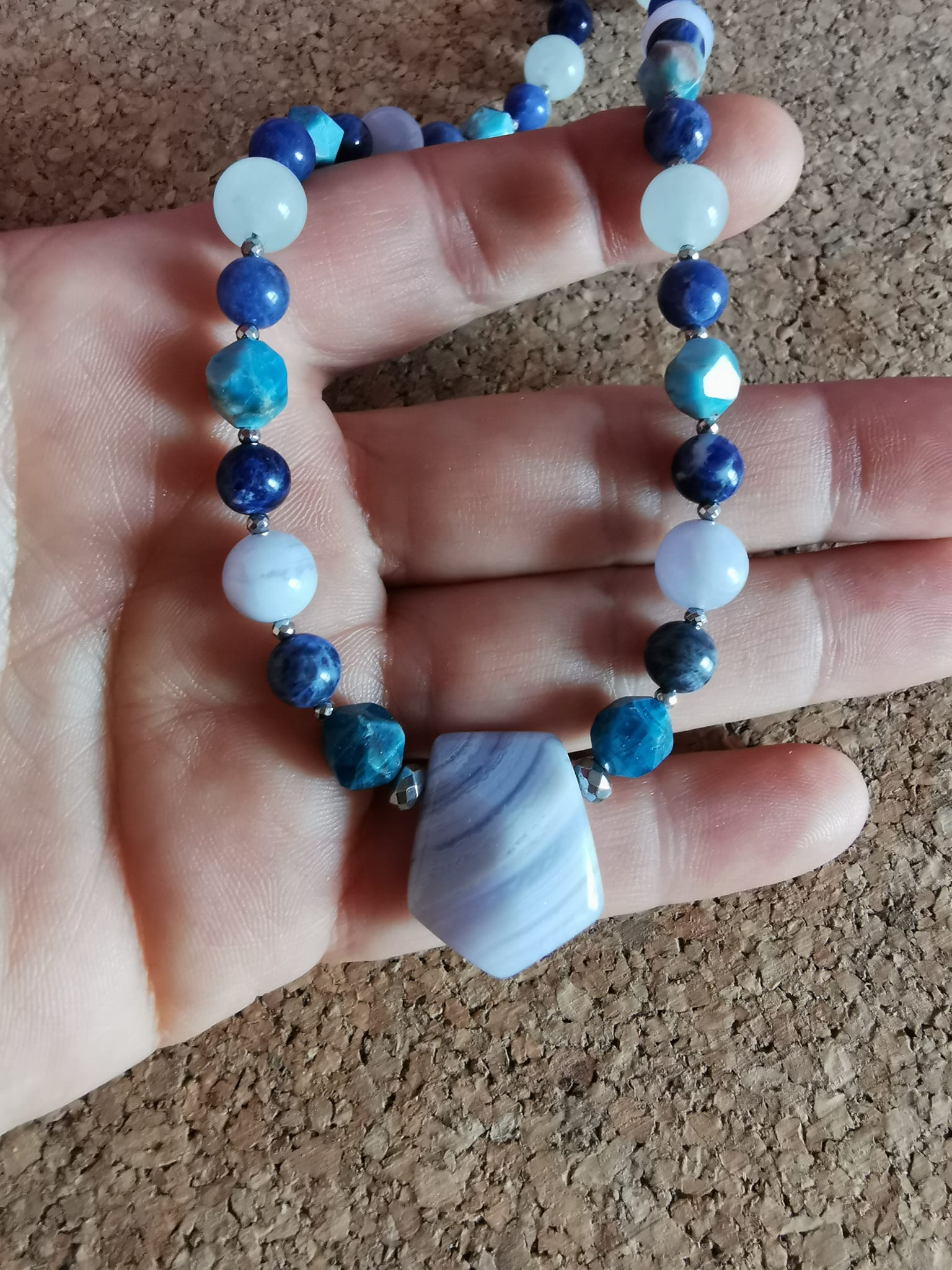 Collier Harmonisation du chakra de la gorge