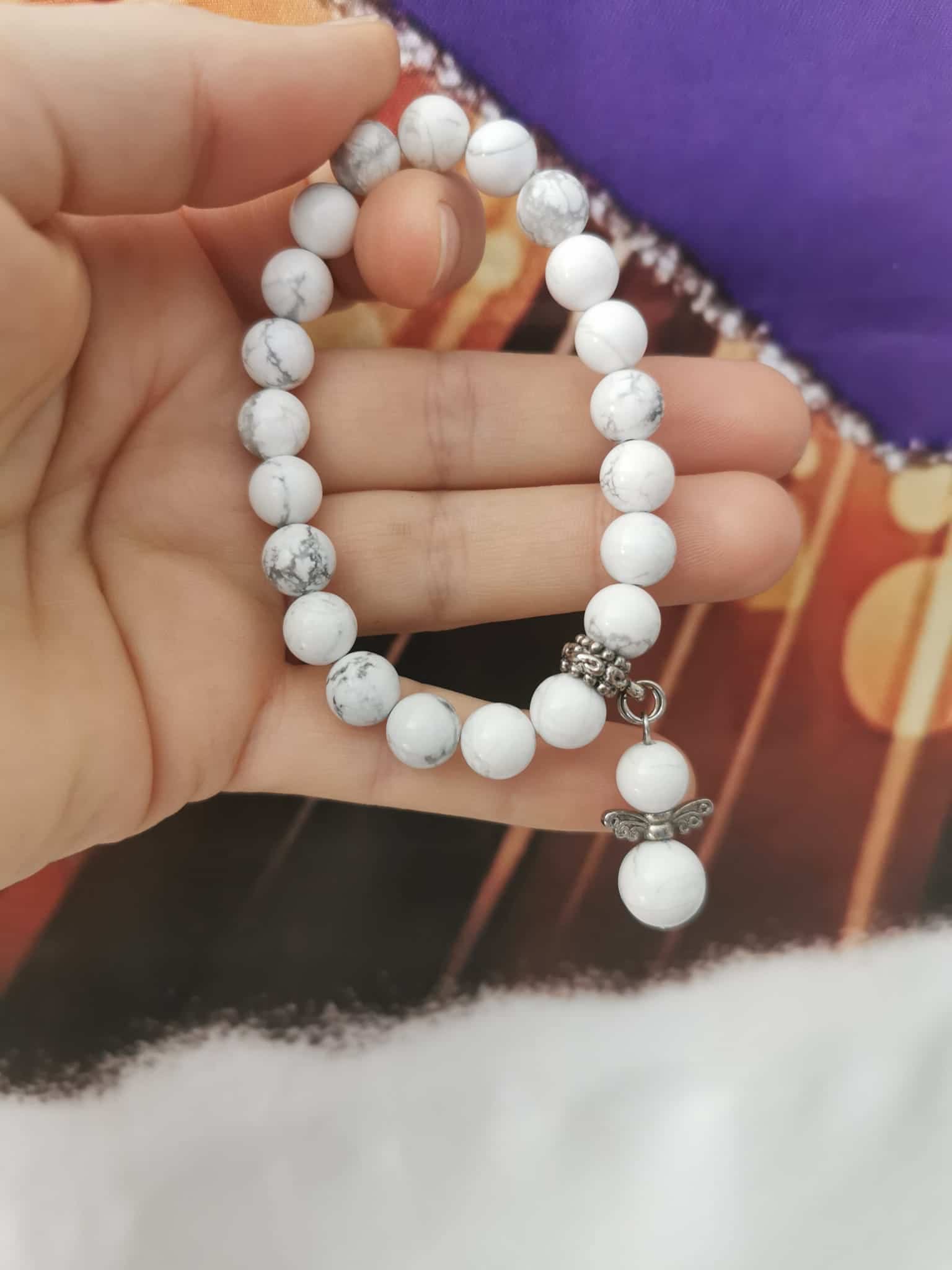 bracelet howlite 8mm et son angelot bracelet howlite 8mm et son angelot