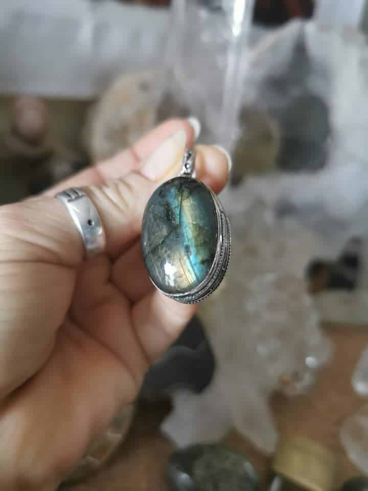 Pendentif cerclé en Labradorite