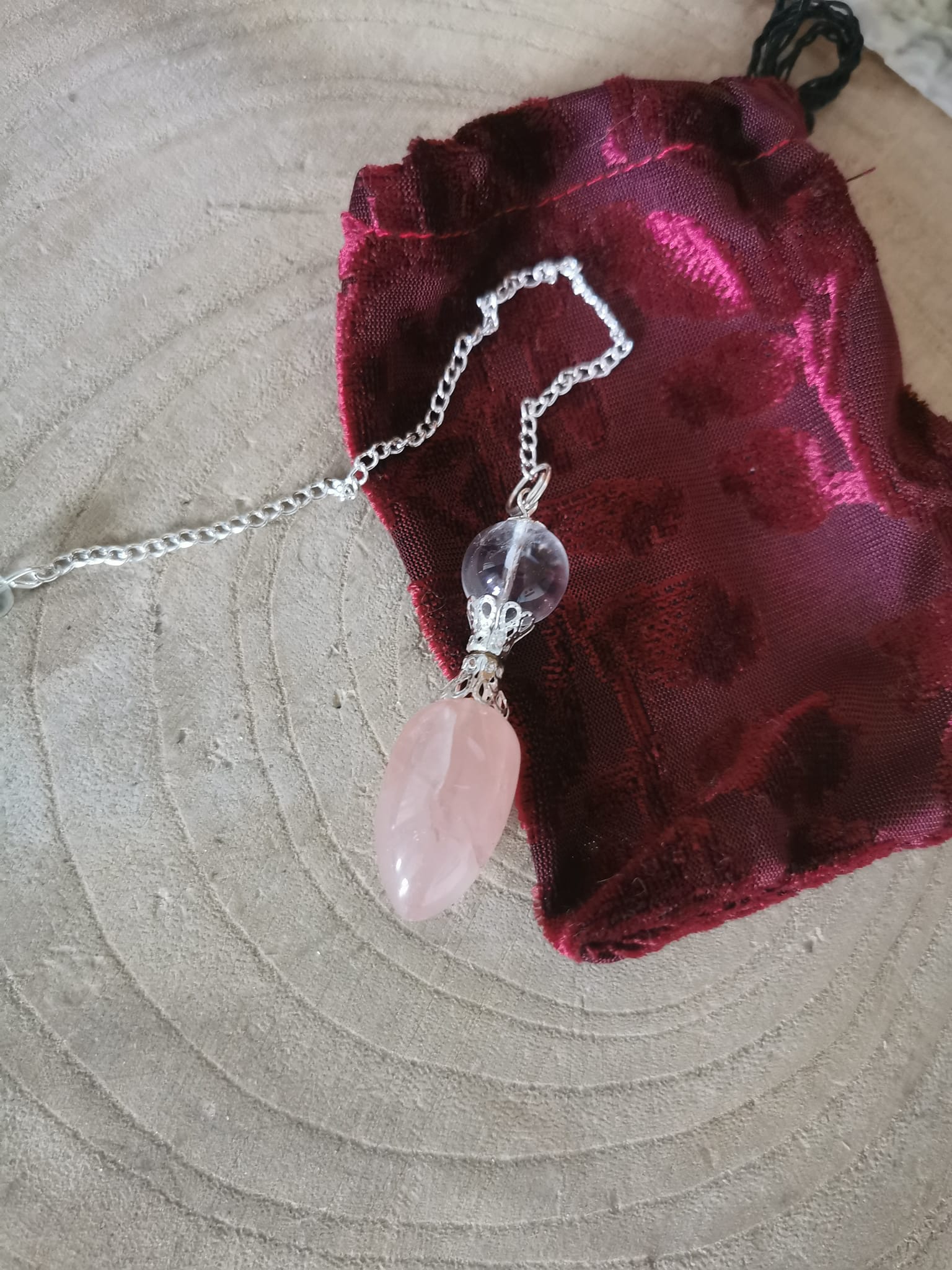 Pendule en Quartz Rose et Cristal de ..