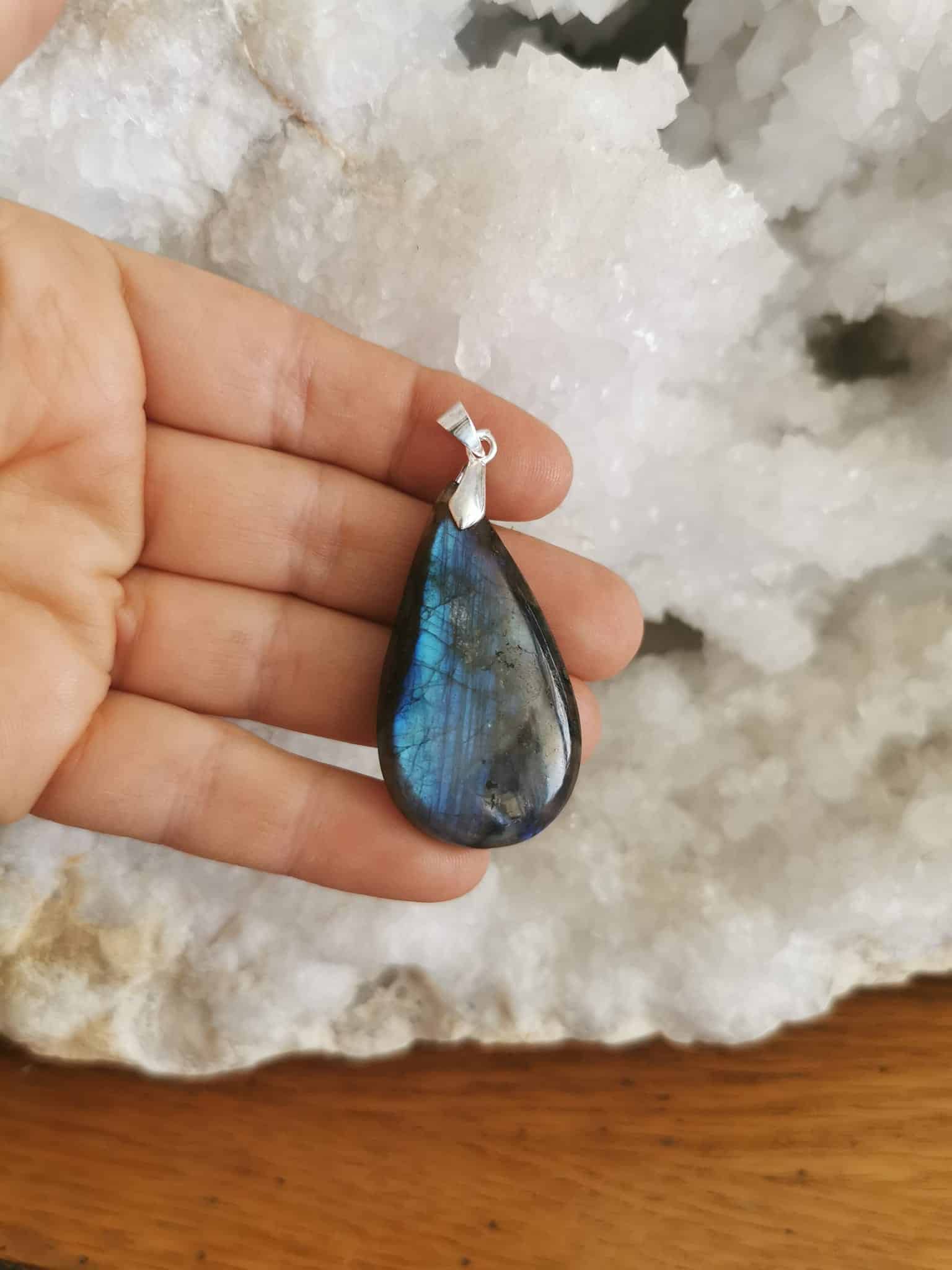 Pendentif en Labradorite 412.